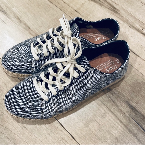 Toms size‎ 7 - Picture 1 of 6